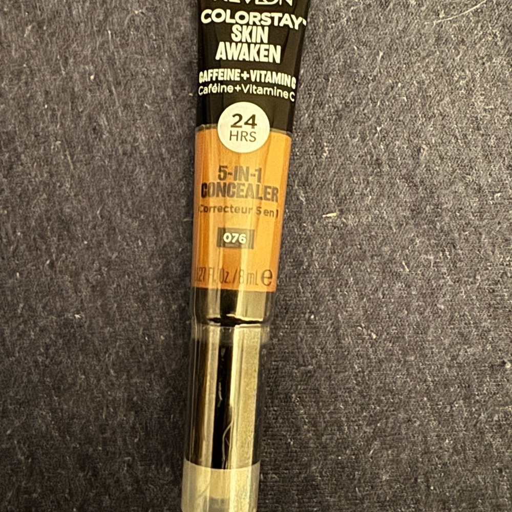 Liquid concealer